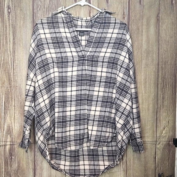 French Connection Tops - French Connection Flannel Shirt Sz XS Cream BLK Popover Plaid Top